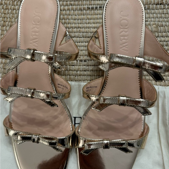 NWT J. Crew Zadie Triple Bow Gold Metallic Kitten Heels - Picture 3 of 9